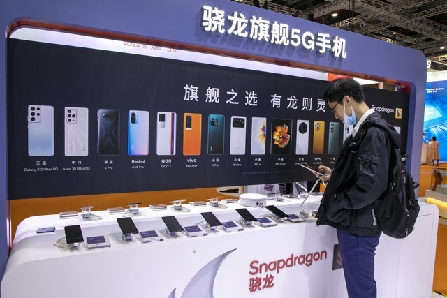 大容量电池、整合DeepSeek发力AI，将成今年智能手机新竞争点