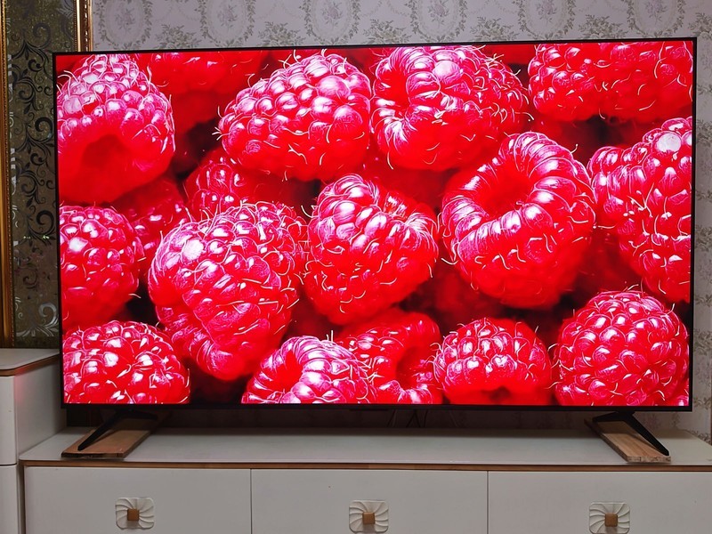 画质炸裂！首款搭载万象分区Mini LED电视画质有多好？TCL T6L首测