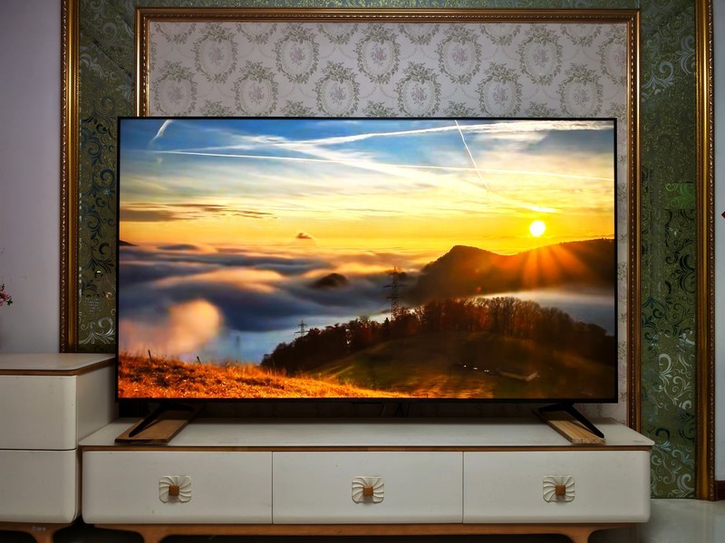 画质炸裂！首款搭载万象分区Mini LED电视画质有多好？TCL T6L首测