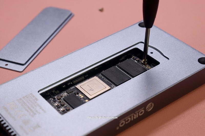 ORICO九合一HUB：固态硬盘和扩展坞想干的事儿，它一个人包圆了