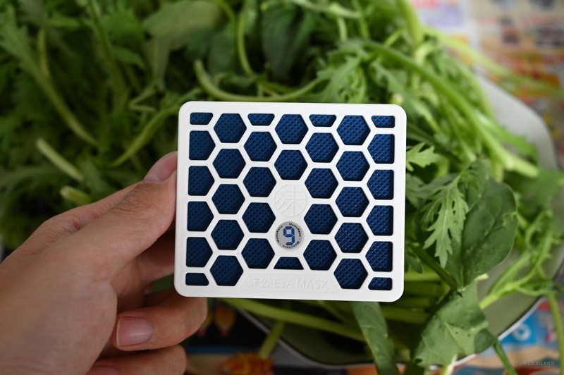 赶走恼人异味，留下清新气息，沫么多功能除菌除味盒上手