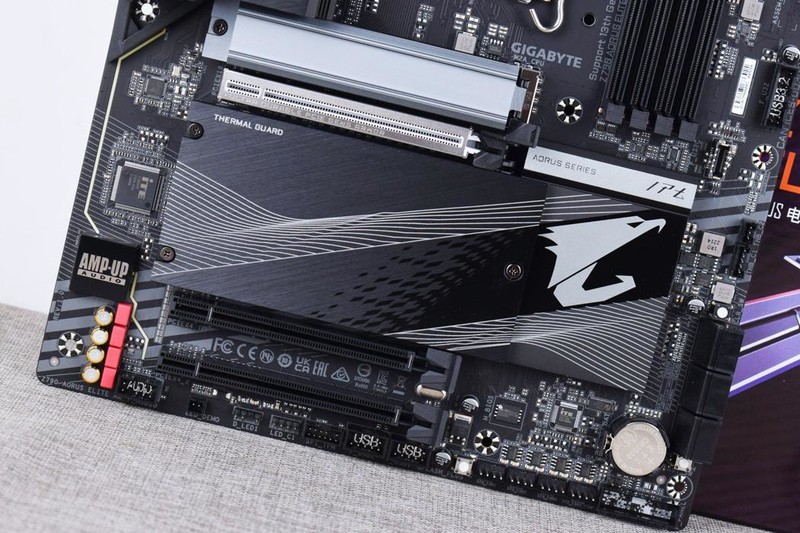 技嘉Z790 AORUS ELITE AX主板开箱拆解评测：玩的就是堆料