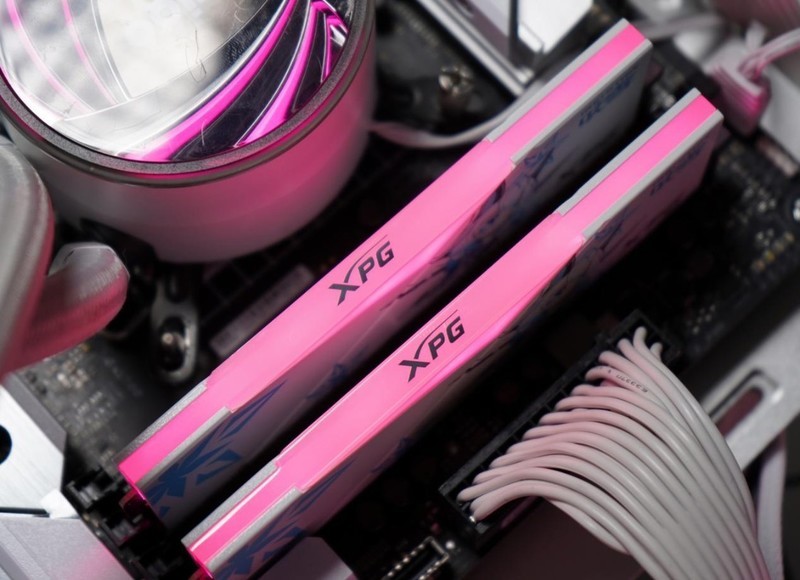 Z690吹雪主板颜值搭档：XPG龙耀DDR5吹雪联名内存评测