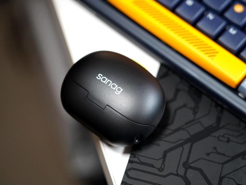 见过sanag的90°悬浮定位新概念气传导耳机吗？看看上手表现如何