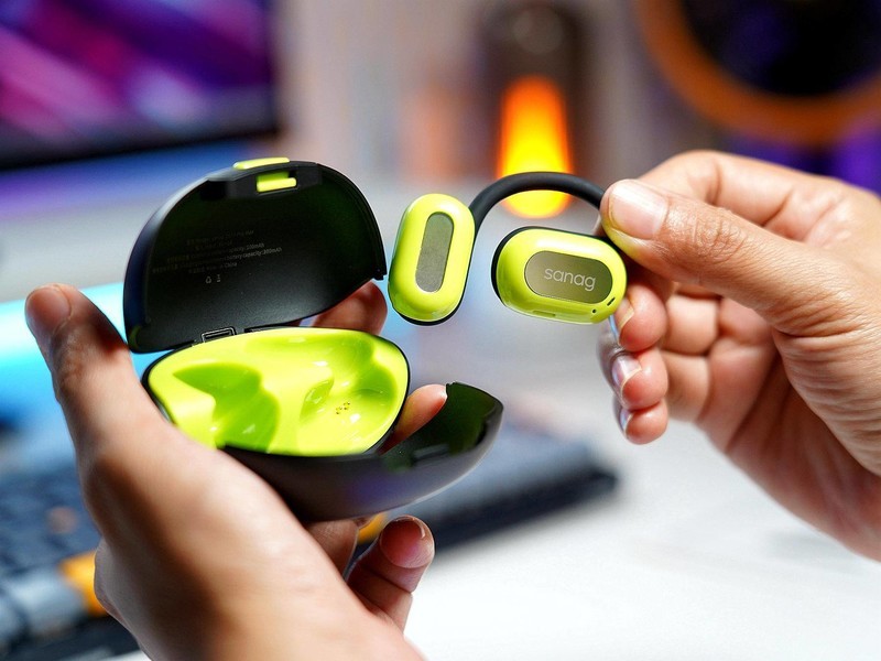 见过sanag的90°悬浮定位新概念气传导耳机吗？看看上手表现如何