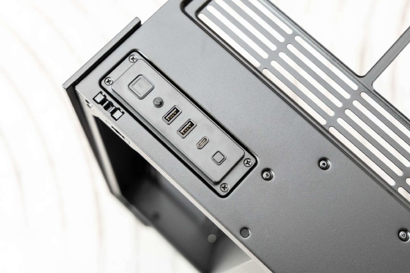 全塔海景房机箱，空间巨大模块布局，安钛克C8开箱