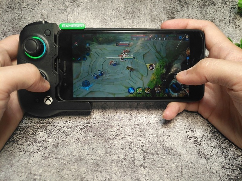 盖世小鸡X4幻蝶游戏手柄：让手机秒变掌机，随时畅玩手游