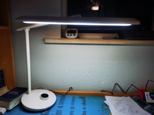 白炽灯和节能灯哪个更护眼？这些“护眼”产品实际上在伤害眼睛！