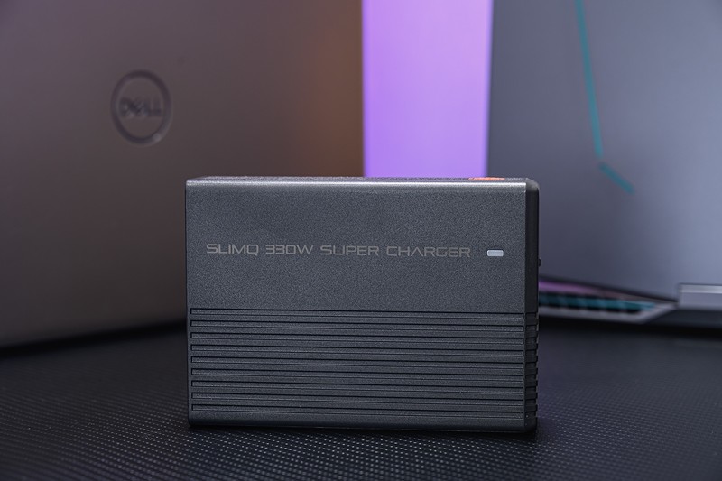 商拍、出差、桌面好帮手，游戏本手机平板全照顾，SlimQ F330氮化镓充电器