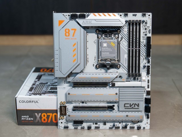 一键超频，游戏更省心，七彩虹CVN X870 ARK FROZEN方舟主板评测