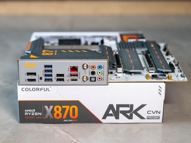 一键超频，游戏更省心，七彩虹CVN X870 ARK FROZEN方舟主板评测