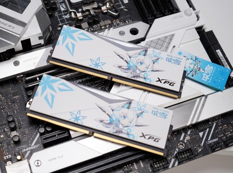 Z690吹雪主板颜值搭档：XPG龙耀DDR5吹雪联名内存评测