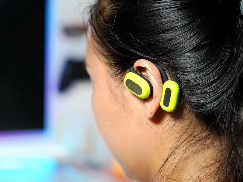 见过sanag的90°悬浮定位新概念气传导耳机吗？看看上手表现如何