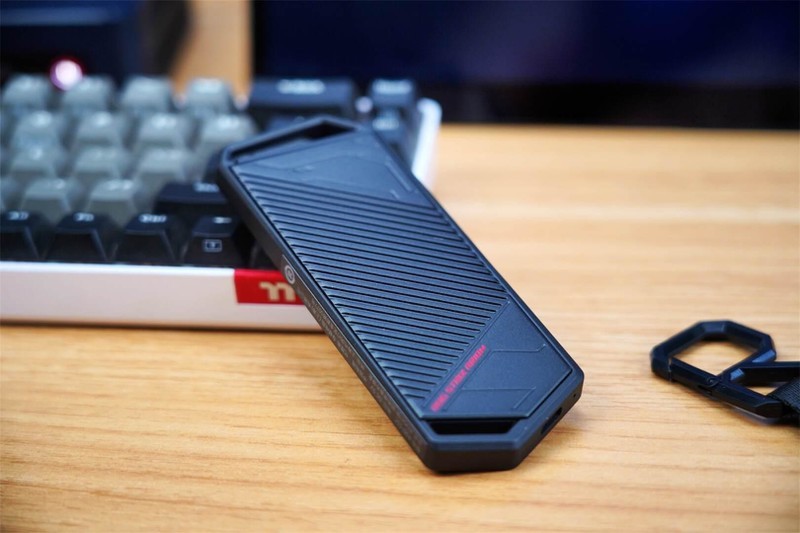 强强联手，ROG 幻影STRIX ARION硬盘盒&海康存储A4000 SSD值得拥有！