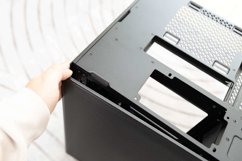 全塔海景房机箱，空间巨大模块布局，安钛克C8开箱