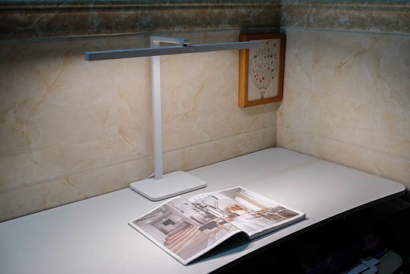 满满一桌子好光，守护视力健康，从米家台灯2开始