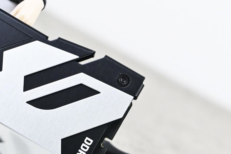 金士顿叛逆者DDR5 6400 48G内存套装开箱试玩：超频体质优秀+大容量