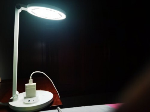 白炽灯和节能灯哪个更护眼？这些“护眼”产品实际上在伤害眼睛！