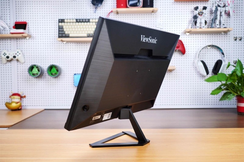 不足千元，满血电竞小金刚来袭，优派VX2758-2K-PRO能否打动你！