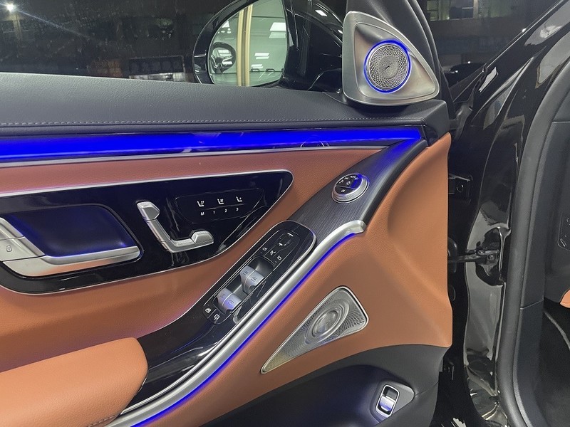 24款奔驰S400L升级小柏林音响 无损音质效果