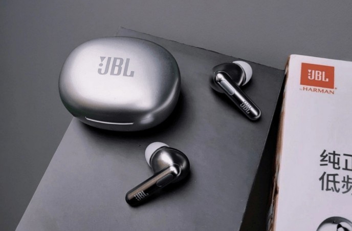 性价比高的蓝牙耳机排行榜10强、百元蓝牙耳机排行榜前十名分享