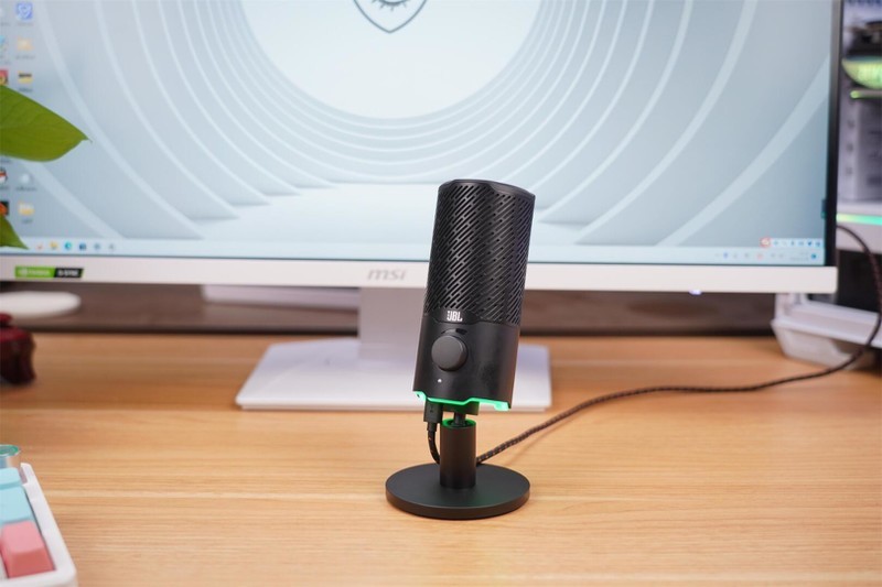 生产力工具，收音利器，JBL Quantum Stream电容麦克风堪比专业级！