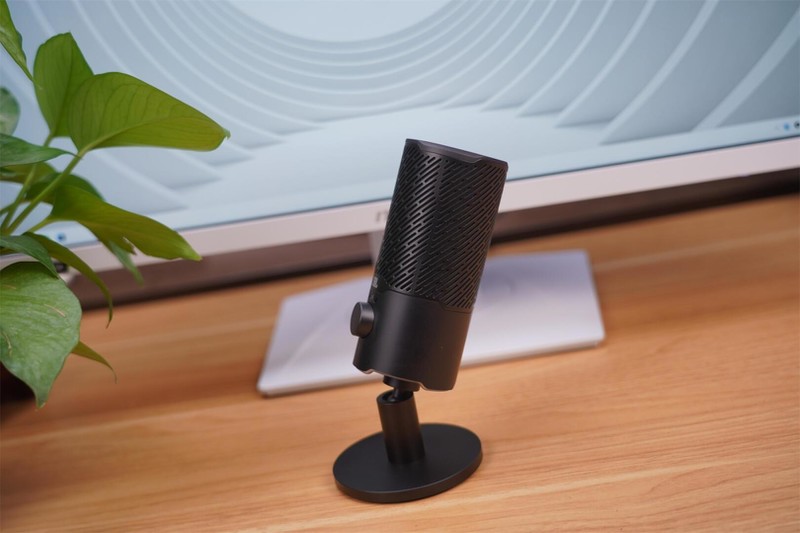 生产力工具，收音利器，JBL Quantum Stream电容麦克风堪比专业级！