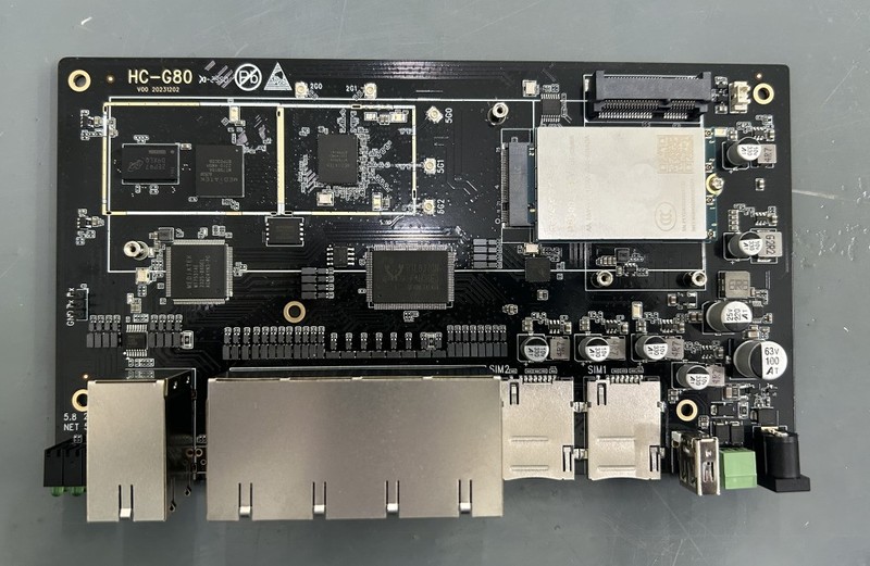 2+8口千兆5G4G路由器，高性能ARM架构1.3GHz主频内置M2和PCIE接口