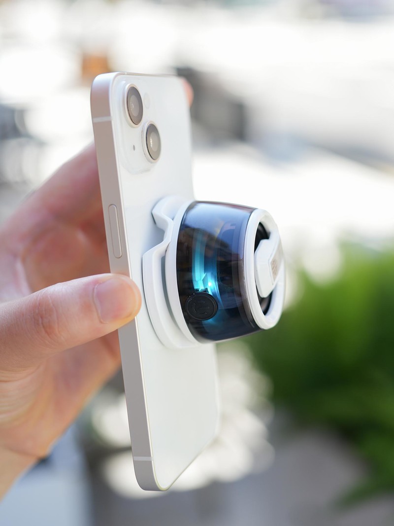 红魔新品磁吸音箱，赛博朋克音乐体验