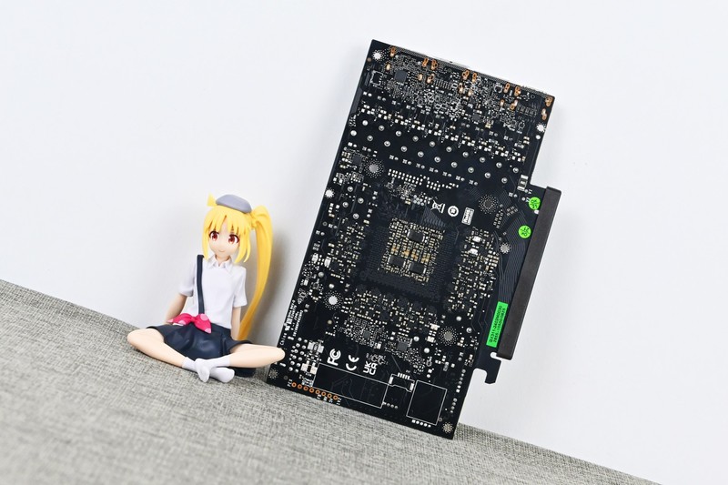 影驰RTX4070Ti SUPER金属大师OC开箱试玩：不将就的硬朗风格