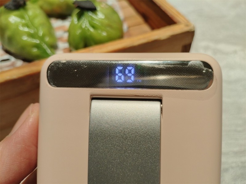 #iWALK# 可爱随行，很实用的iWALK爱沃可Qi2磁吸无线支架充电宝