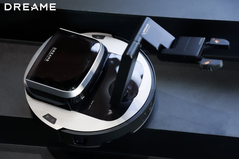 追觅科技发布全新扫地机器人矩阵：仿生机械手与智能换拖布技术