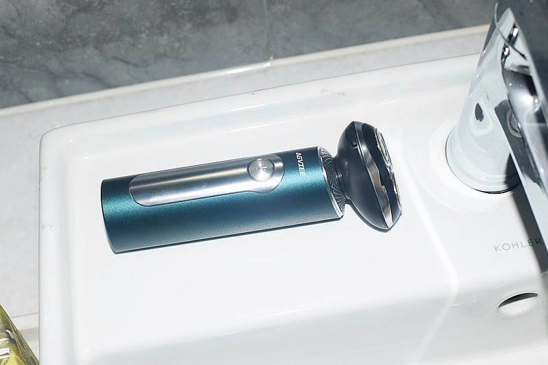 千元级发烧性能+净剃黑科技，打造0残留剃须体验，未野MAX剃须刀