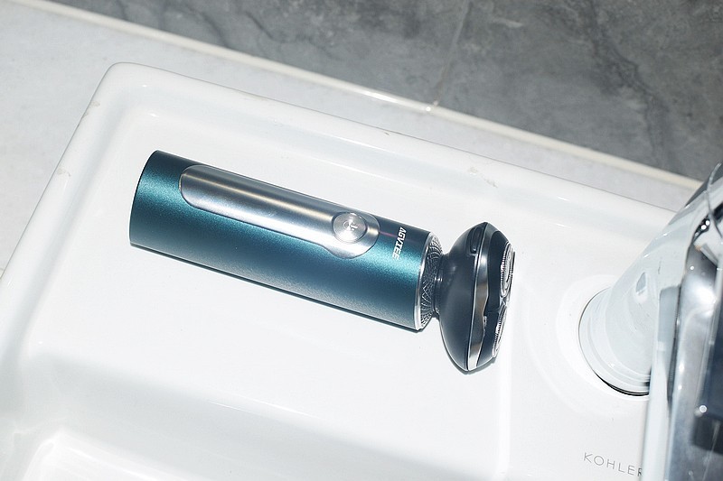 千元级发烧性能+净剃黑科技，打造0残留剃须体验，未野MAX剃须刀