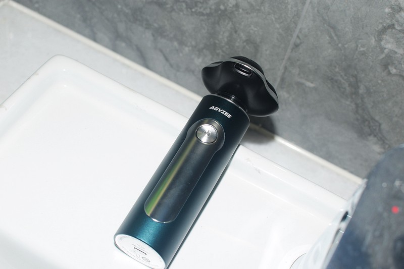 千元级发烧性能+净剃黑科技，打造0残留剃须体验，未野MAX剃须刀