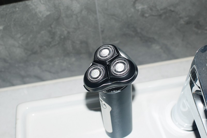 千元级发烧性能+净剃黑科技，打造0残留剃须体验，未野MAX剃须刀