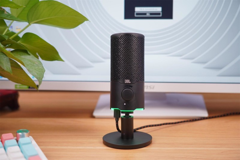 生产力工具，收音利器，JBL Quantum Stream电容麦克风堪比专业级！