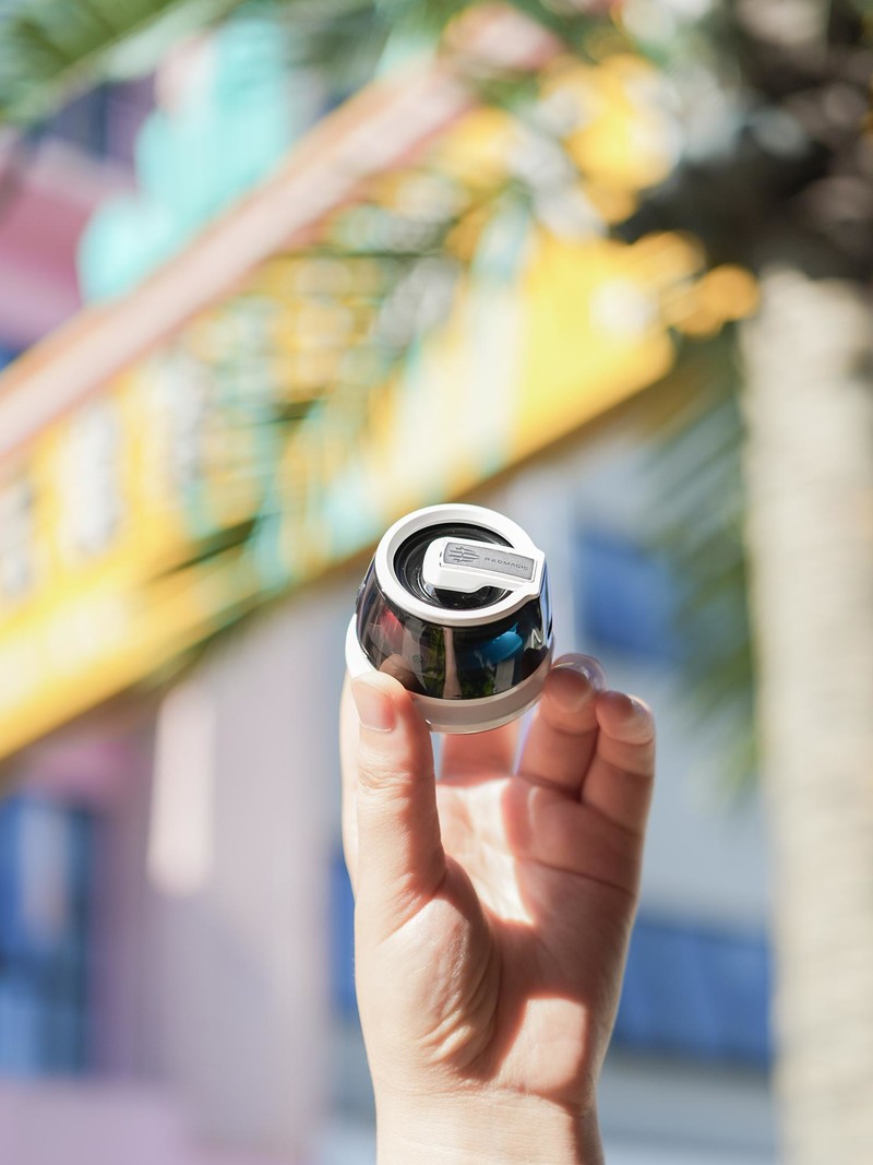 红魔新品磁吸音箱，赛博朋克音乐体验