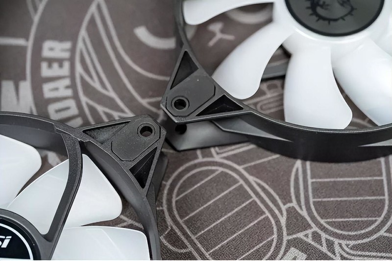 遇事不决迫击炮，价格卷到没朋友，微星迫击炮 M360 水冷散热器评测