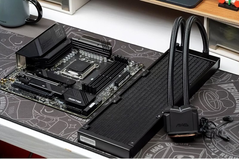 遇事不决迫击炮，价格卷到没朋友，微星迫击炮 M360 水冷散热器评测