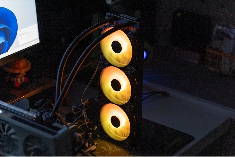 遇事不决迫击炮，价格卷到没朋友，微星迫击炮 M360 水冷散热器评测