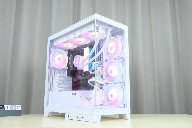 海景房天花板？展示硬件的绝佳橱窗：先马 新镜界 270°全透白色海景房机箱 上机体验