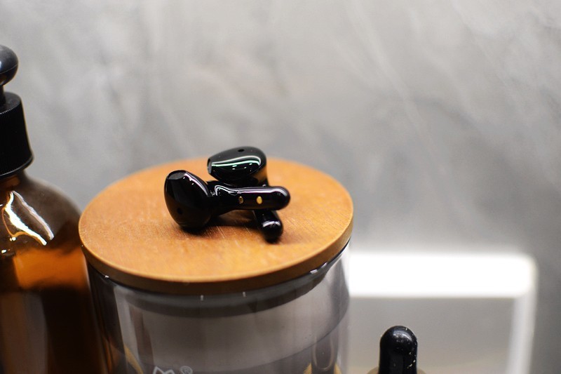 趣倍FlyBuds C2耳机：音质王者，时尚新潮，完美融合运动与社交