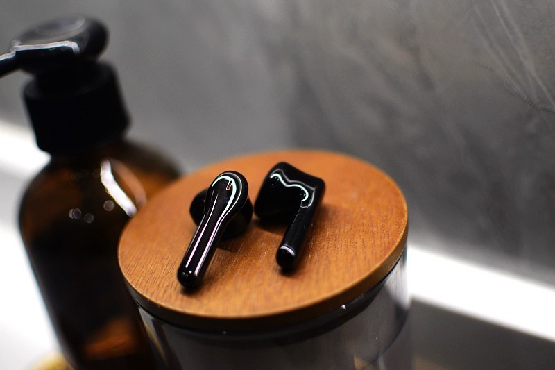 趣倍FlyBuds C2耳机：音质王者，时尚新潮，完美融合运动与社交