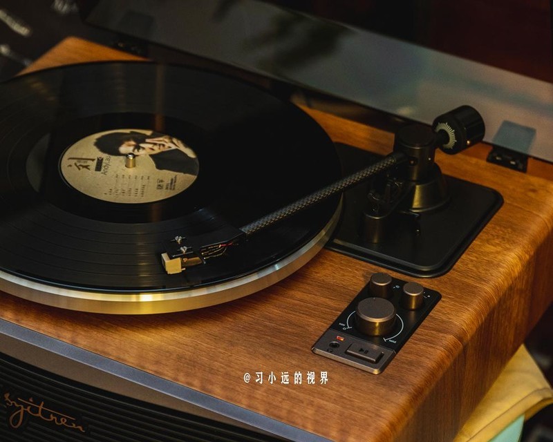 生活里的仪式感，Syitren/赛塔林PARON II黑胶唱片机体验