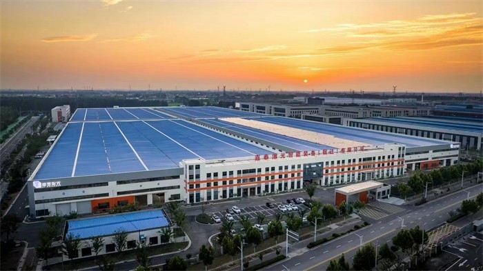 嘉泰激光亮相上海工博会，签约全球首批8-10万瓦激光切割设备