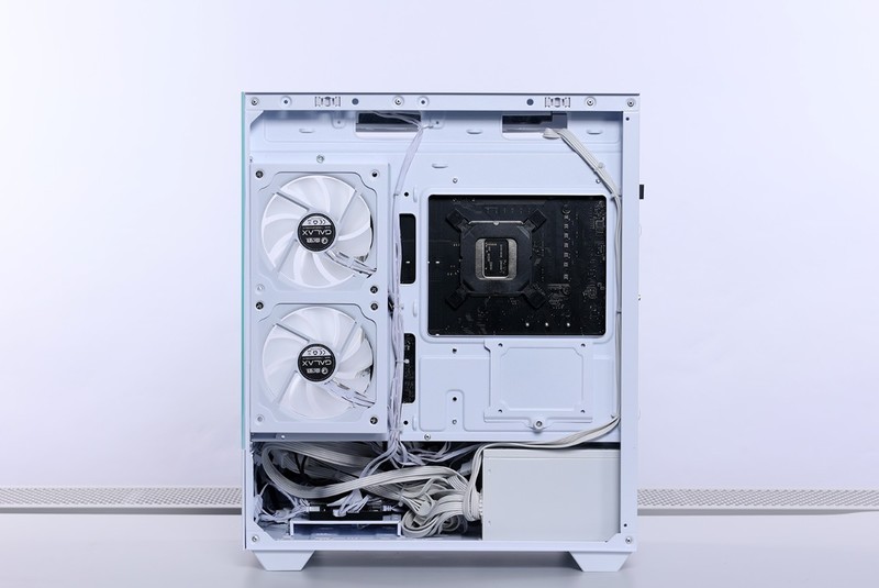 性能与上代持平，但解锁SA电压！i5-14400搭配B760刀锋钛测评分享