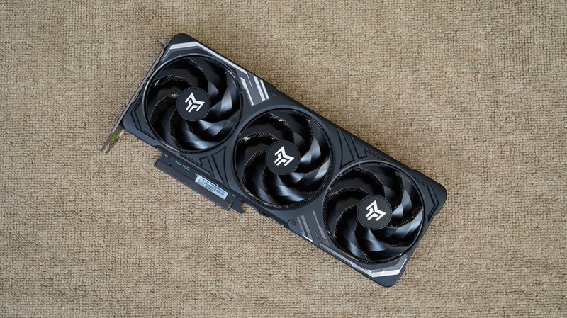 卡你“钛”美？影驰RTX 5070Ti金属大师首发评测&装机分享