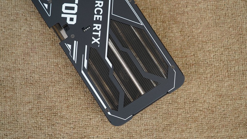 卡你“钛”美？影驰RTX 5070Ti金属大师首发评测&装机分享