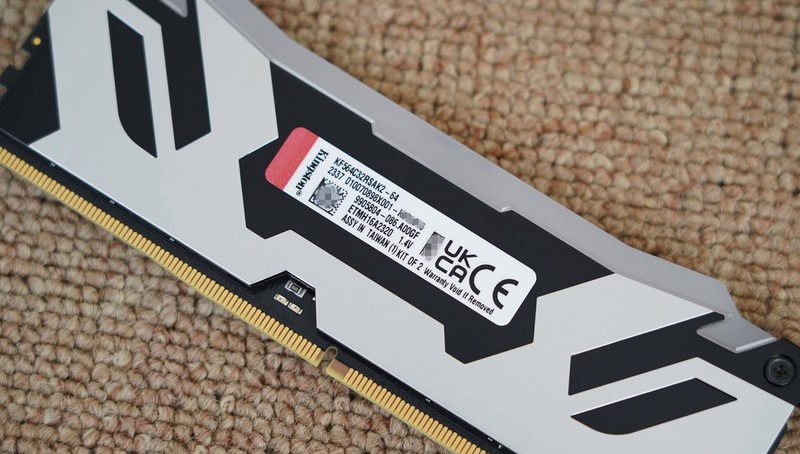 卡你“钛”美？影驰RTX 5070Ti金属大师首发评测&装机分享